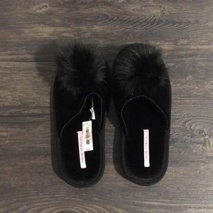 Never been worn Victoria’s Secret slippers